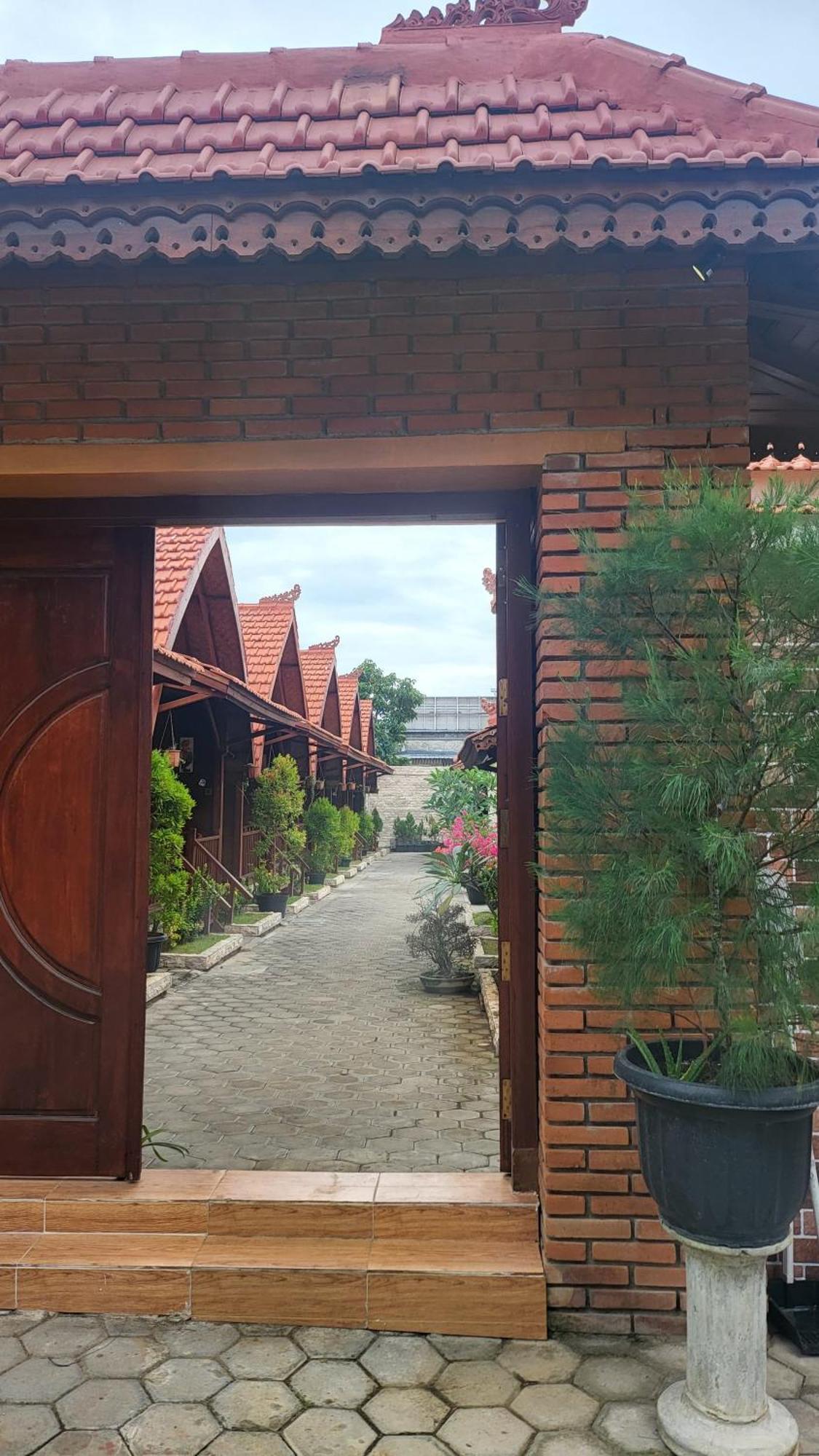 Uli Wood Villa, Jimbaran Bali - Near Gwk Εξωτερικό φωτογραφία